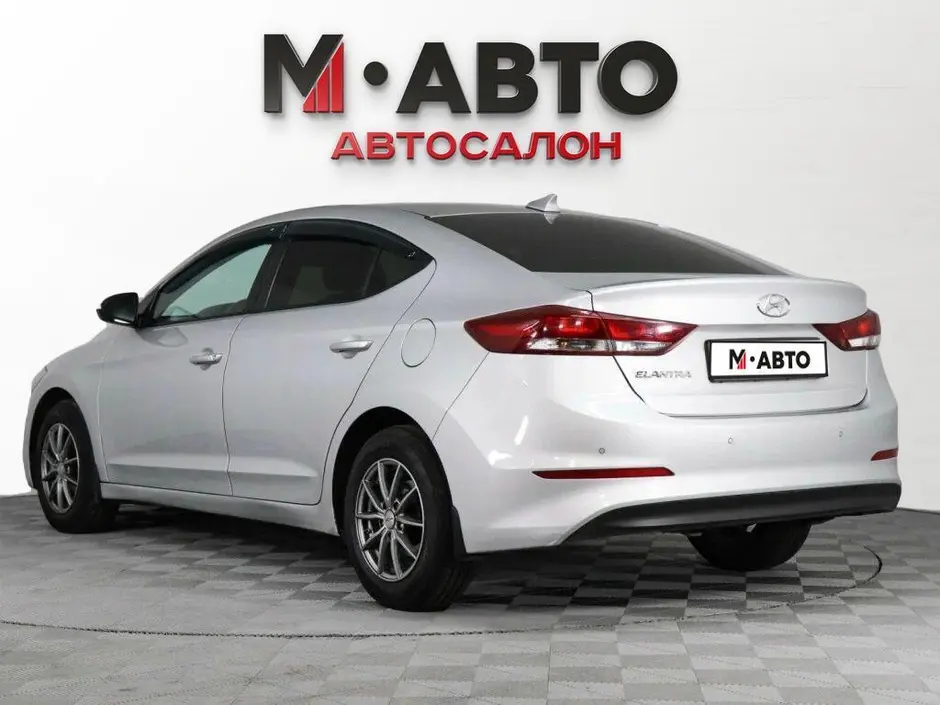 Hyundai Elantra, 2018 г.