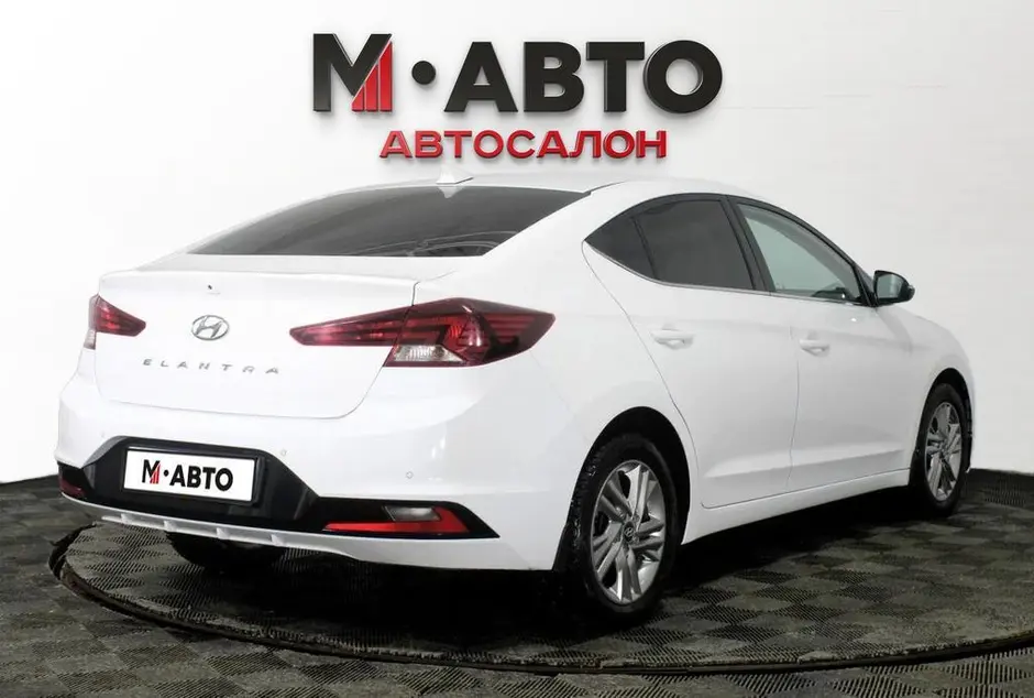 Hyundai Elantra, 2018 г.