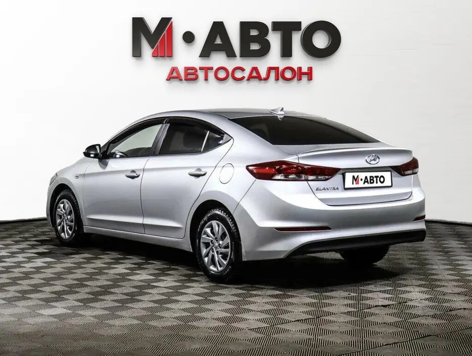 Hyundai Elantra, 2018 г.