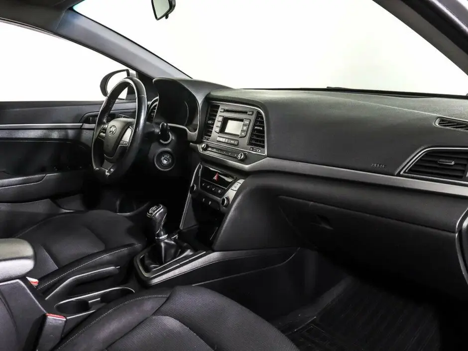 Hyundai Elantra, 2018 г.