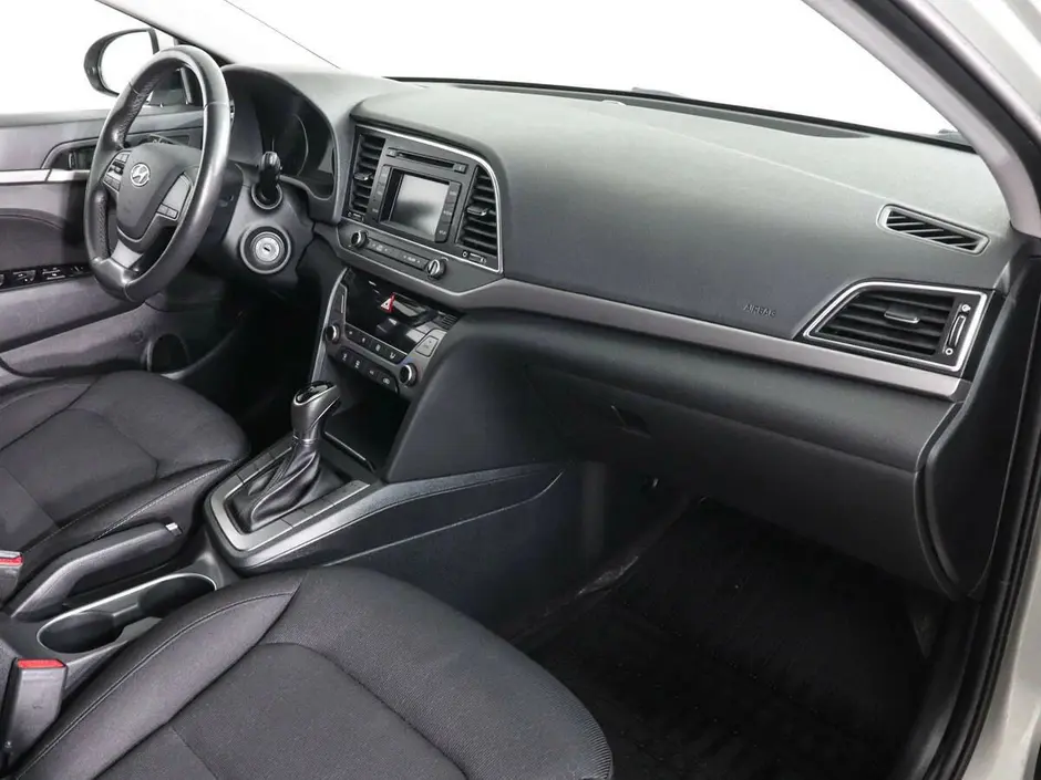 Hyundai Elantra, 2017 г.