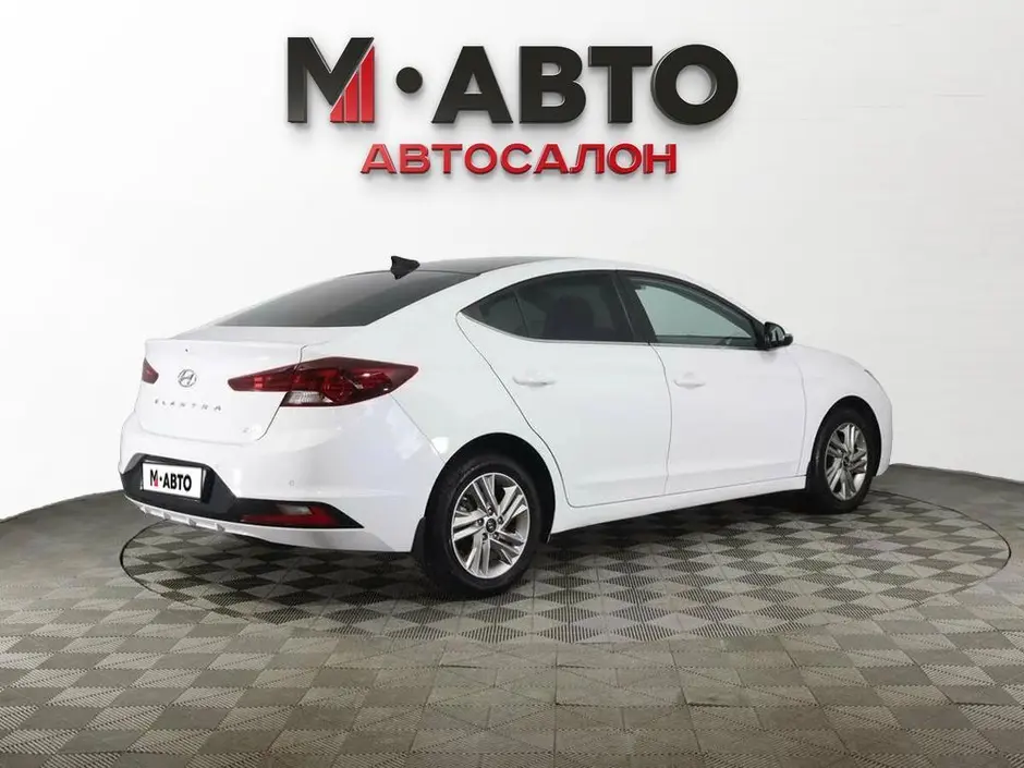 Hyundai Elantra, 2019 г.