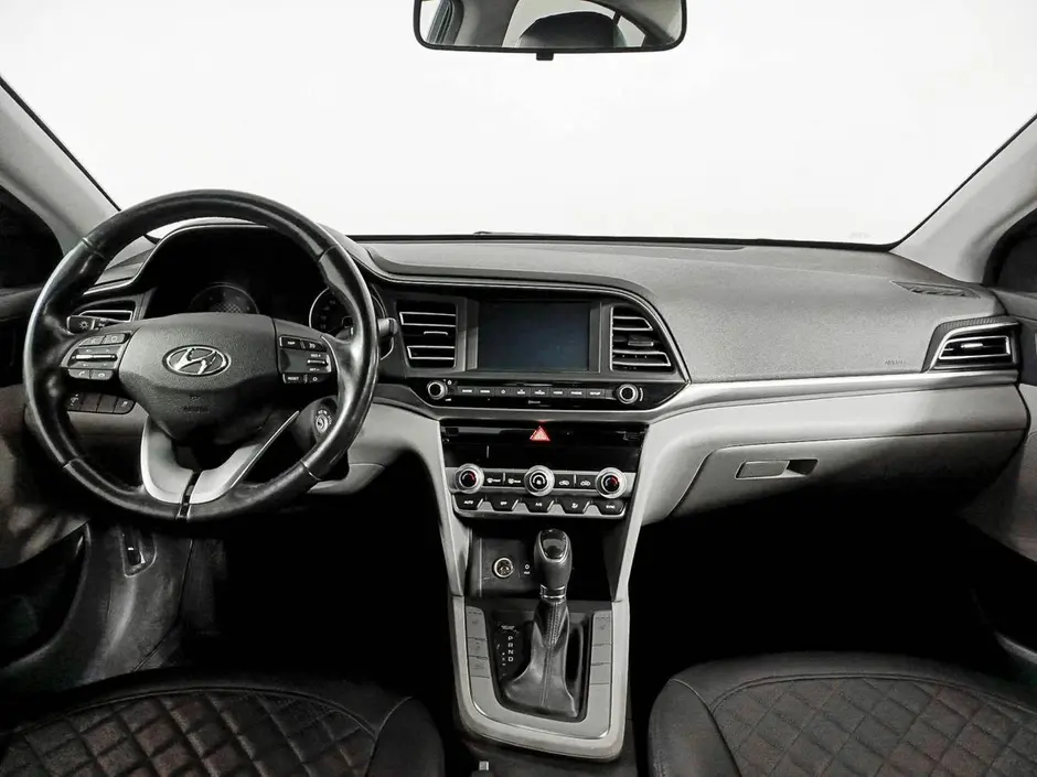 Hyundai Elantra, 2019 г.