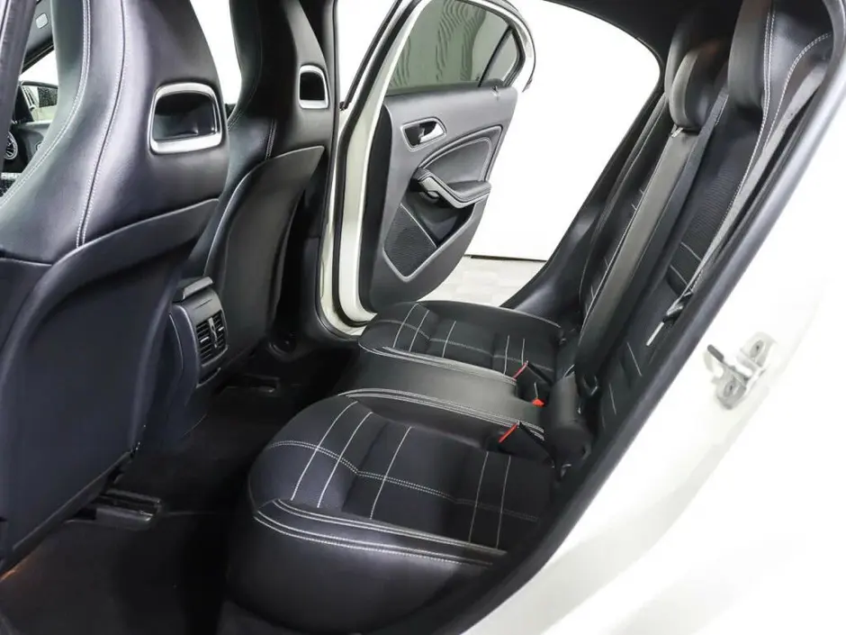 Mercedes-Benz A-Класс, 2015 г.