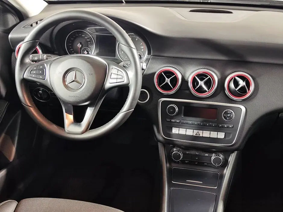 Mercedes-Benz A-Класс, 2016 г.