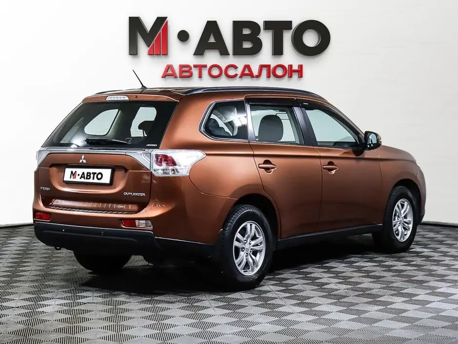 Mitsubishi Outlander, 2013 г.