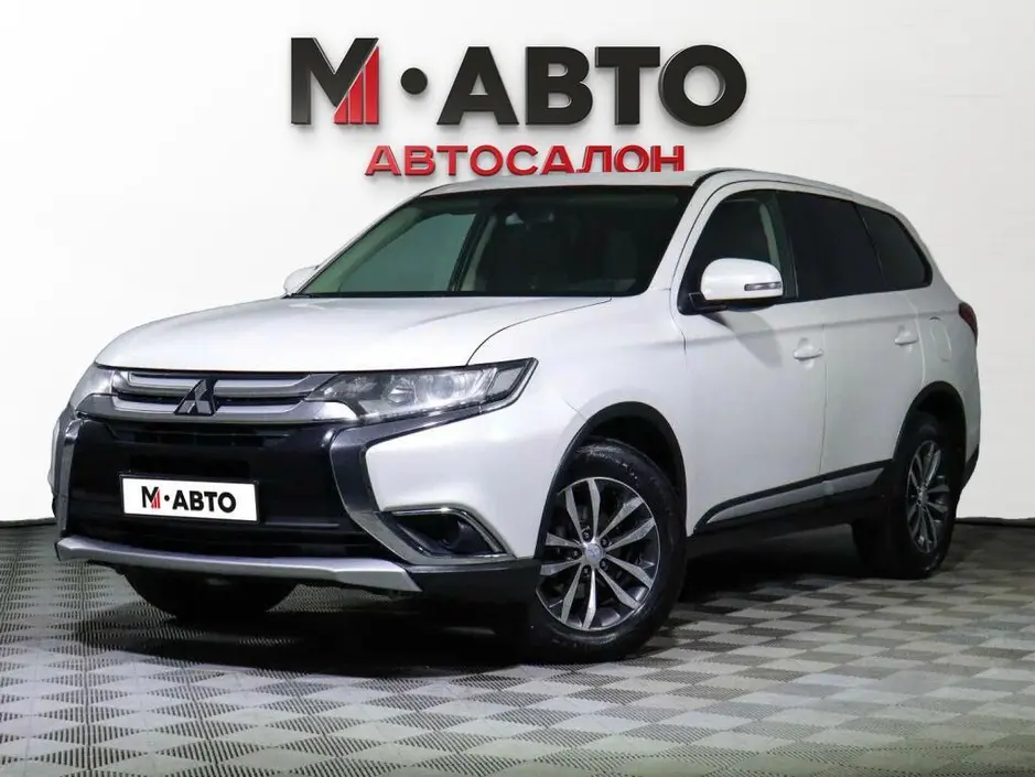 Mitsubishi Outlander, 2015 г.