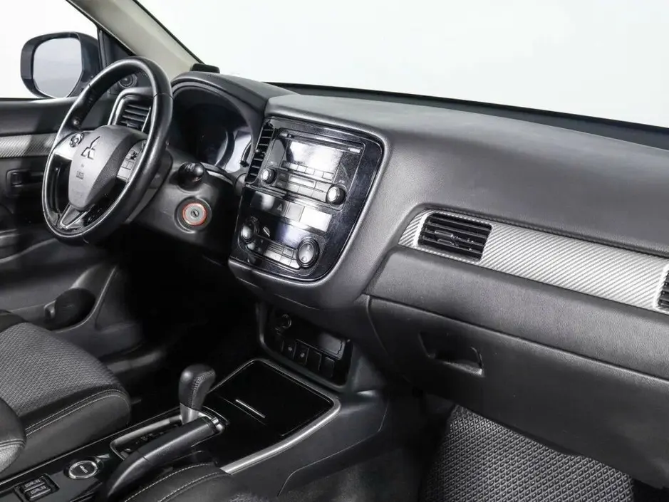 Mitsubishi Outlander, 2015 г.