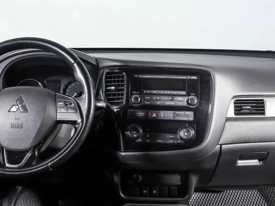 Mitsubishi Outlander, 2015 г.