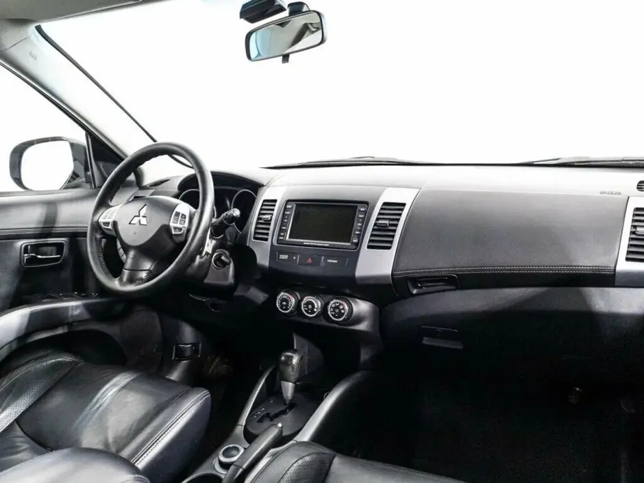 Mitsubishi Outlander, 2012 г.