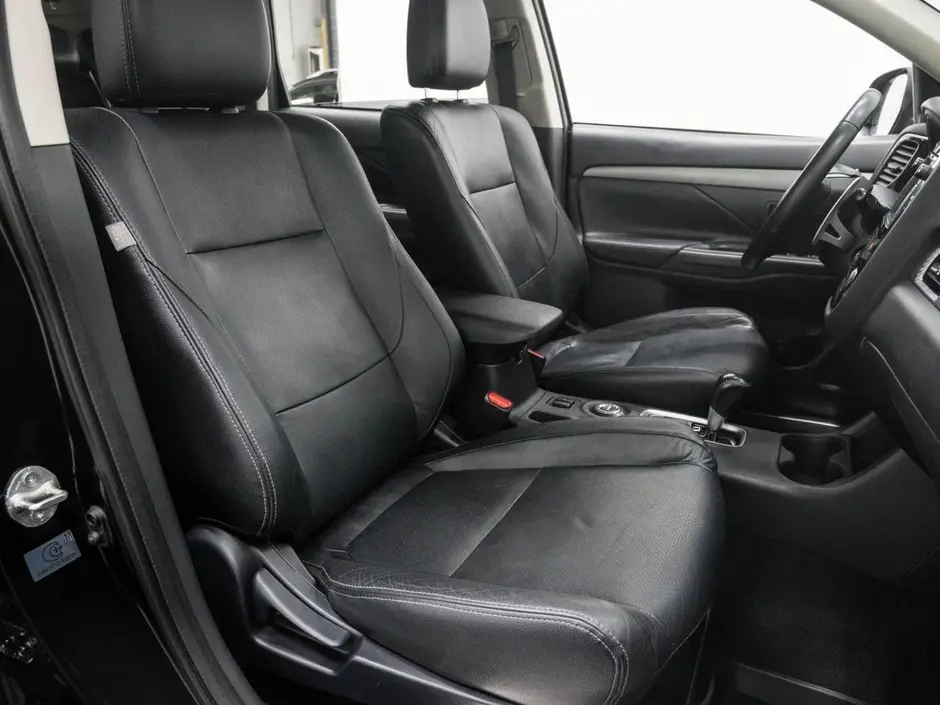 Mitsubishi Outlander, 2014 г.