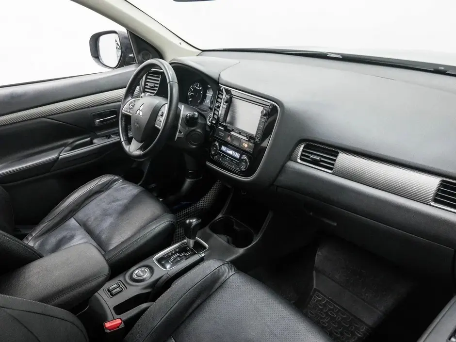 Mitsubishi Outlander, 2014 г.
