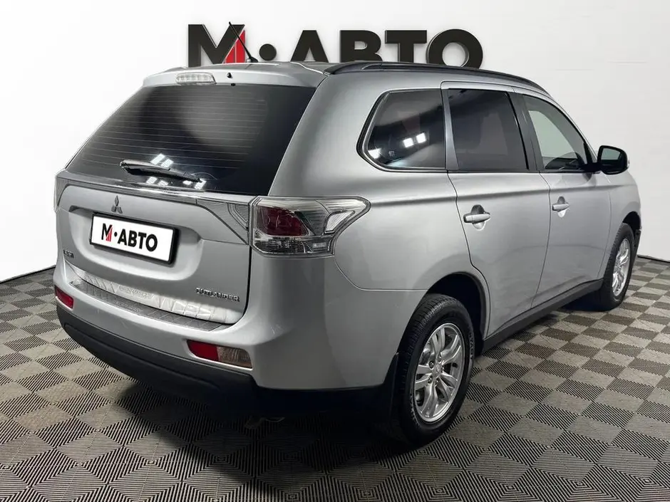 Mitsubishi Outlander, 2014 г.