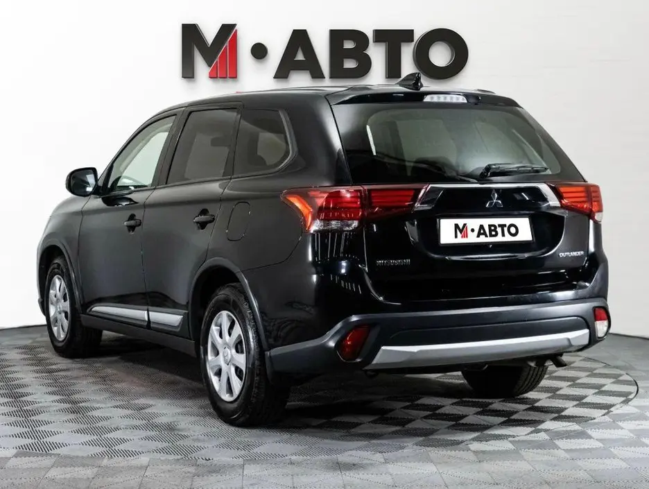 Mitsubishi Outlander, 2015 г.