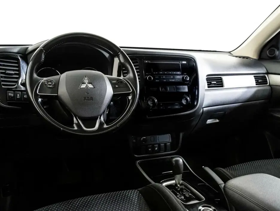 Mitsubishi Outlander, 2015 г.