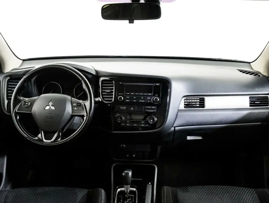 Mitsubishi Outlander, 2015 г.