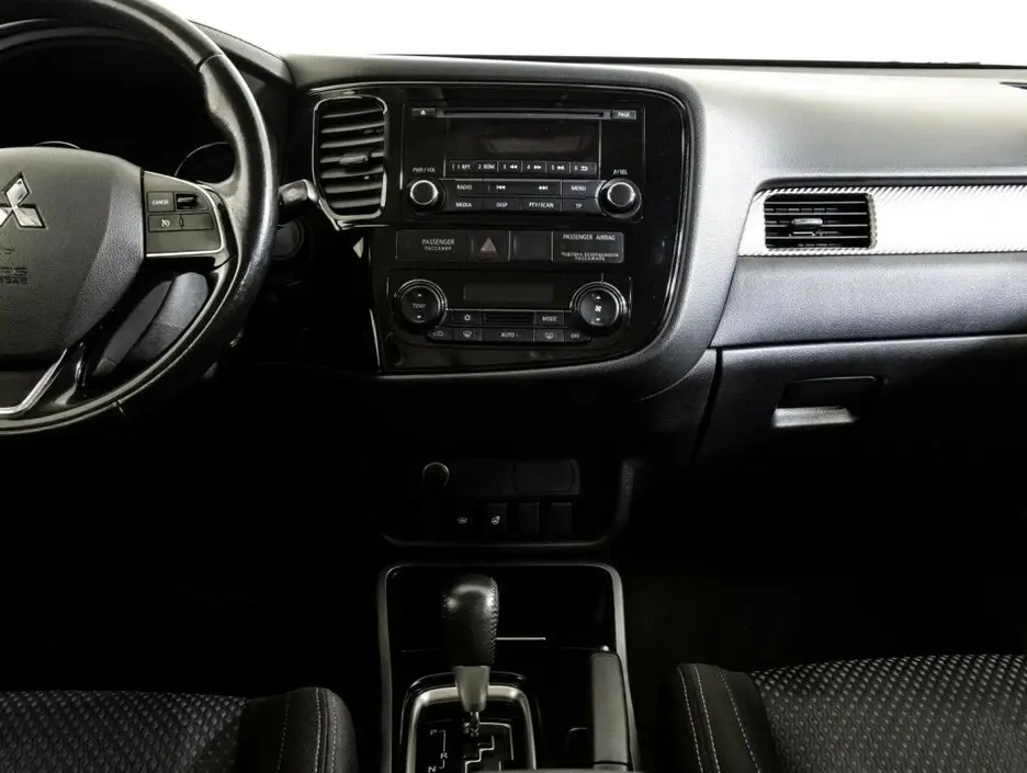 Mitsubishi Outlander, 2015 г.