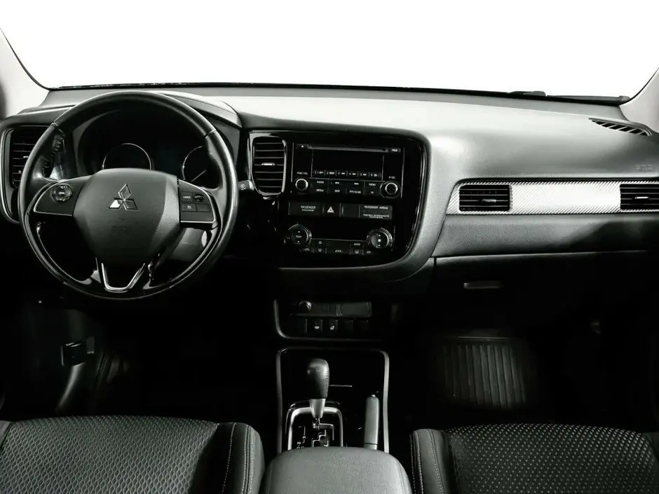 Mitsubishi Outlander, 2016 г.