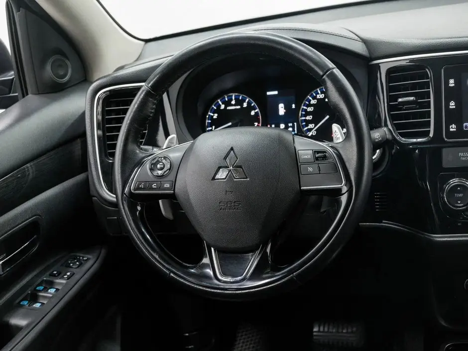 Mitsubishi Outlander, 2016 г.