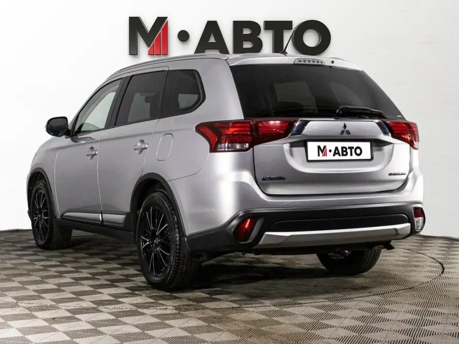Mitsubishi Outlander, 2017 г.