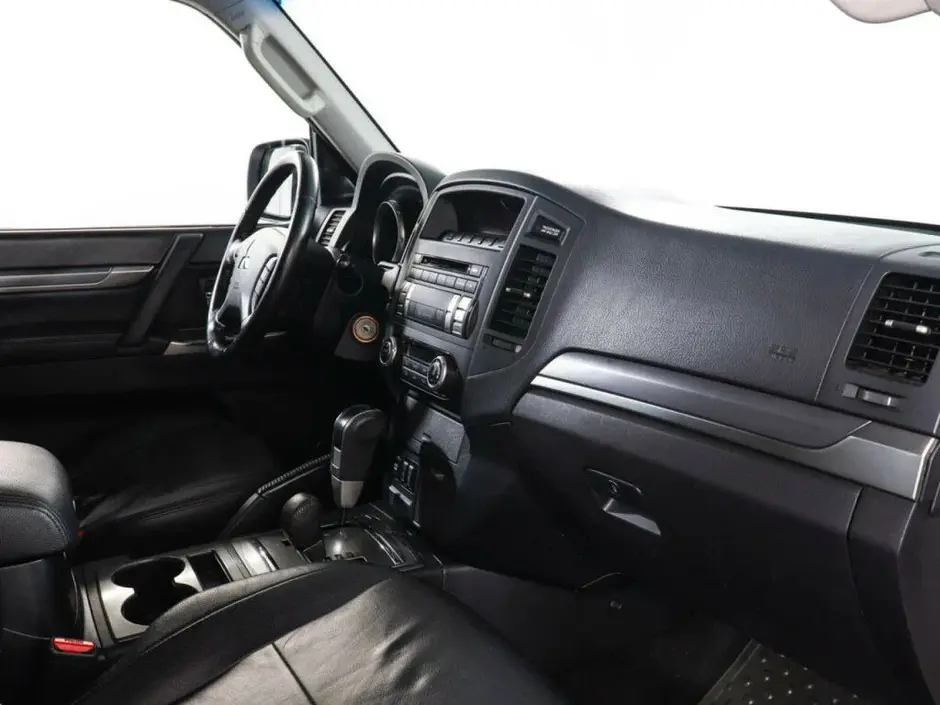 Mitsubishi Pajero, 2011 г.