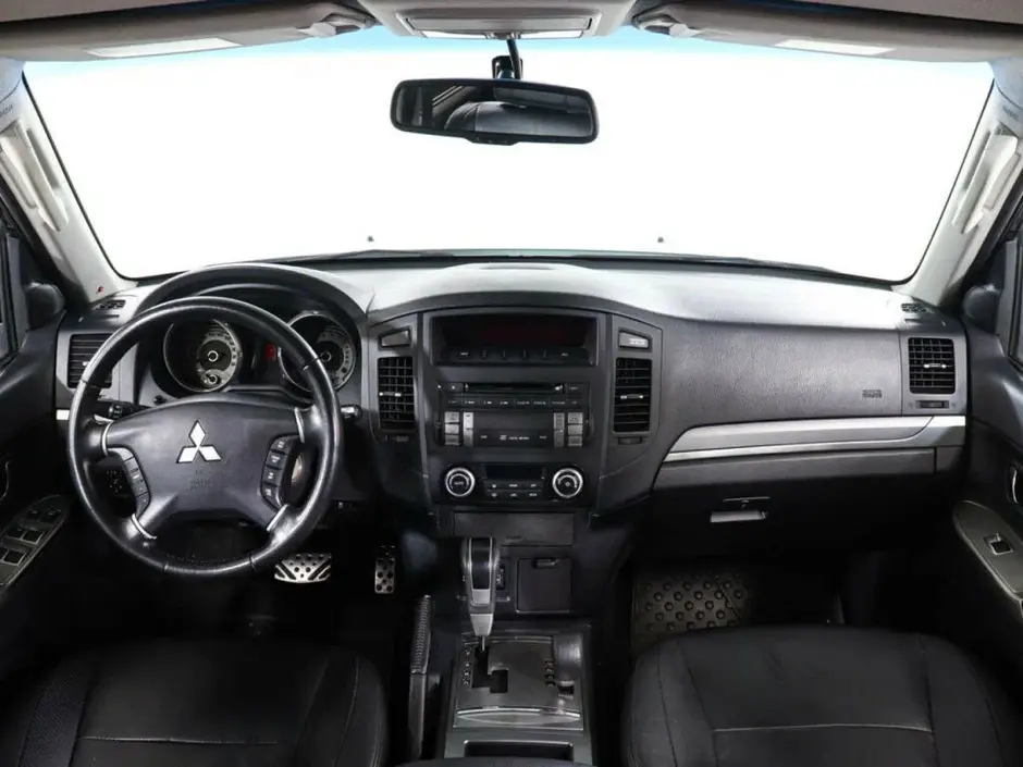 Mitsubishi Pajero, 2011 г.