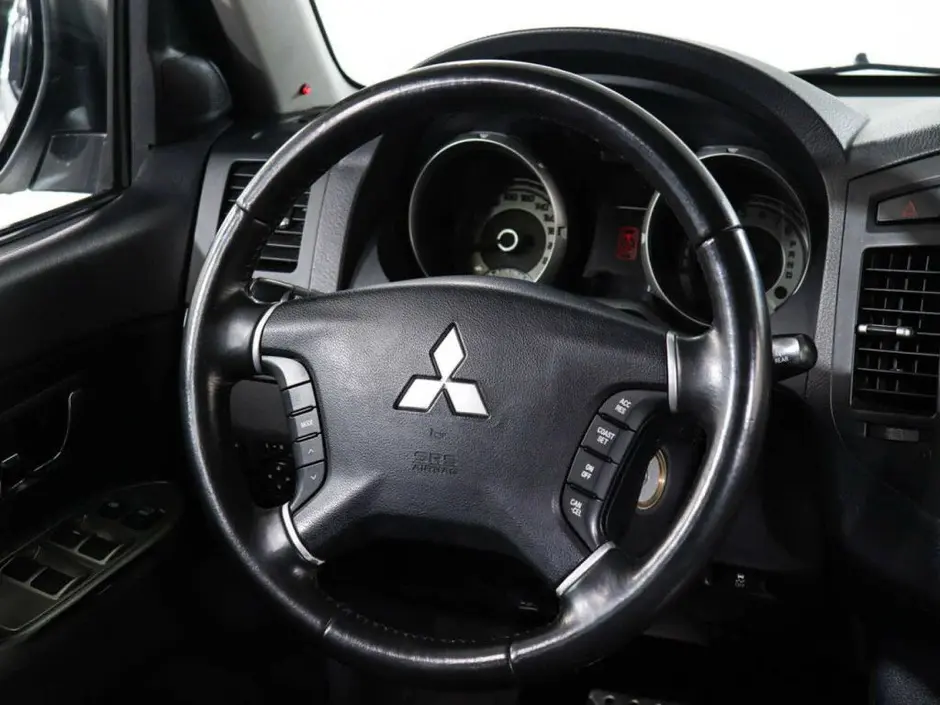 Mitsubishi Pajero, 2011 г.