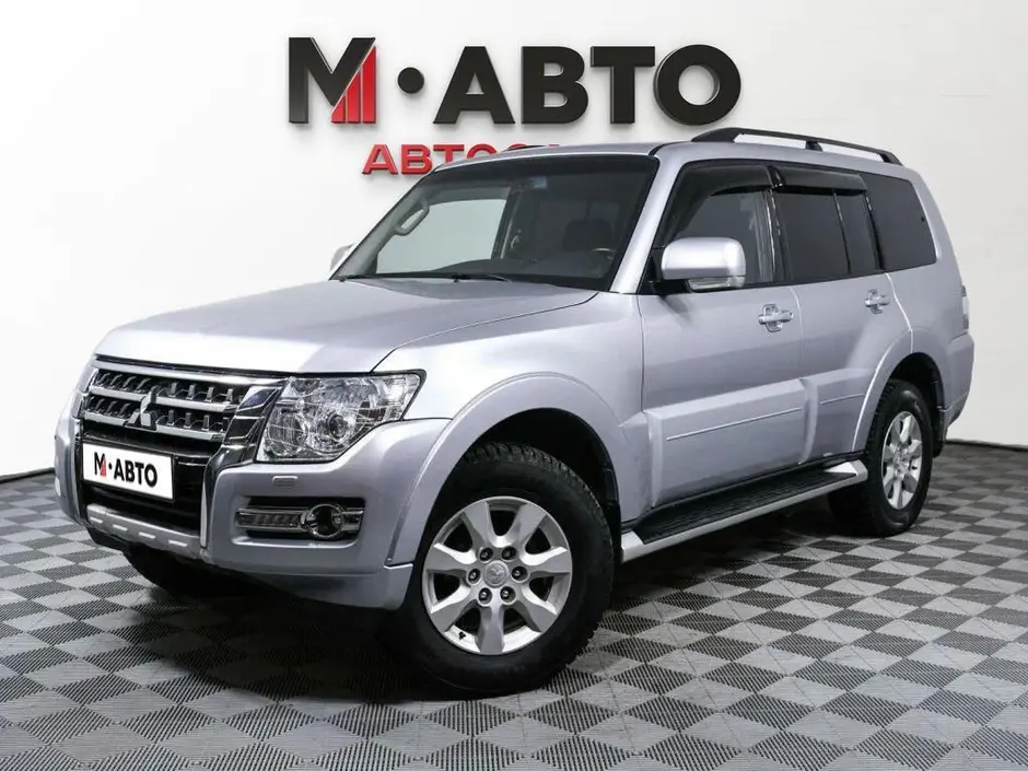 Mitsubishi Pajero, 2015 г.