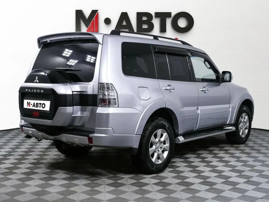 Mitsubishi Pajero, 2015 г.