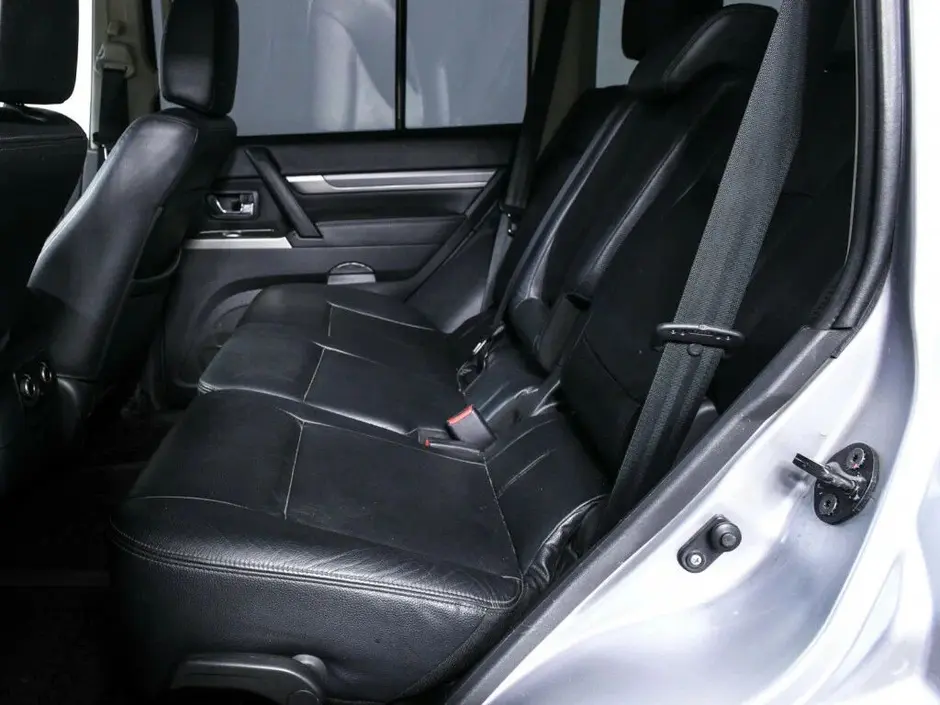 Mitsubishi Pajero, 2015 г.