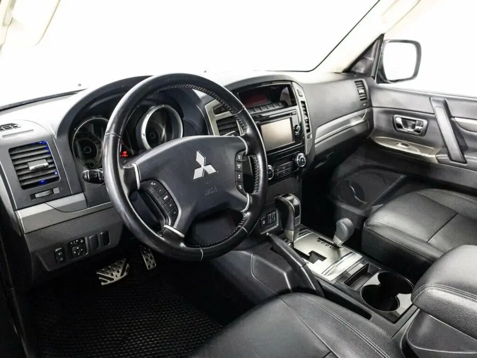 Mitsubishi Pajero, 2014 г.