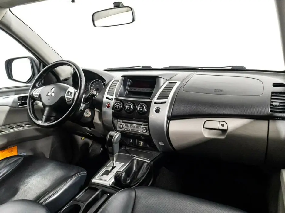 Mitsubishi Pajero Sport, 2011 г.