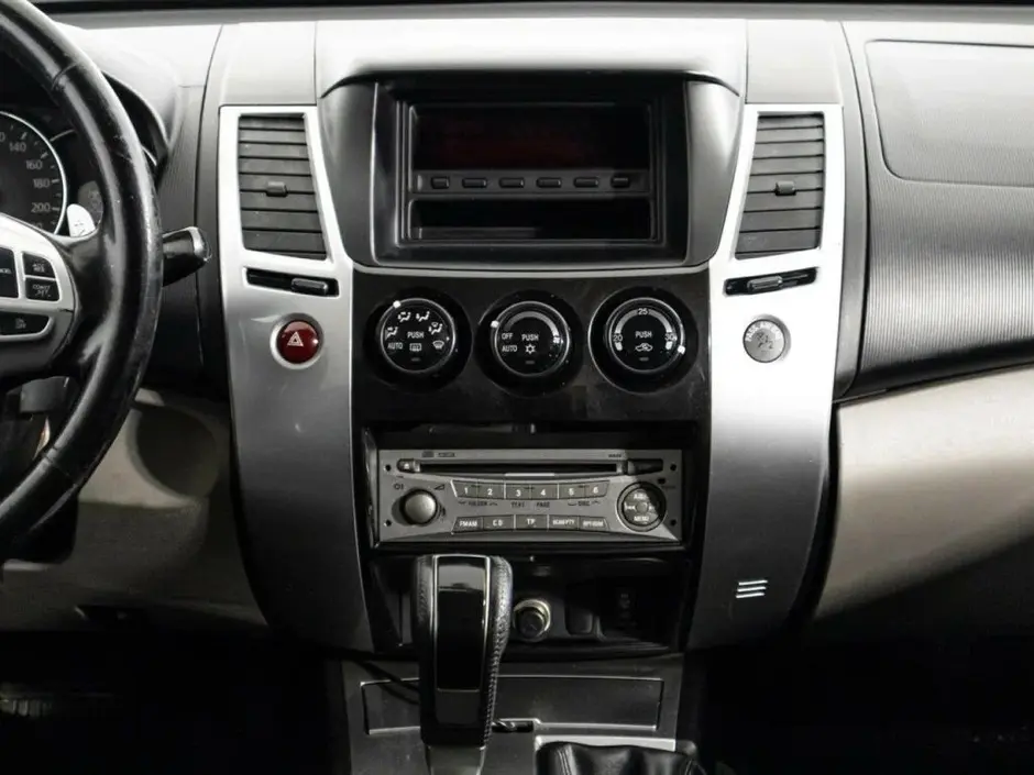 Mitsubishi Pajero Sport, 2011 г.