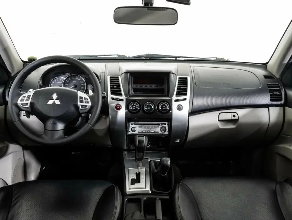 Mitsubishi Pajero Sport, 2010 г.