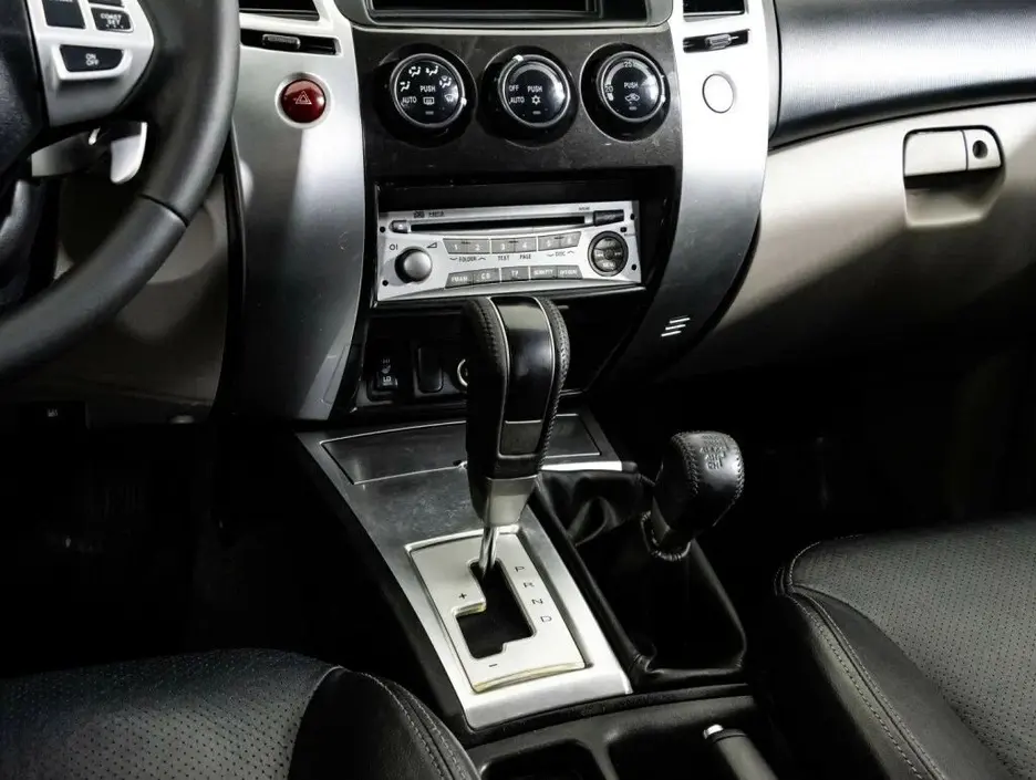 Mitsubishi Pajero Sport, 2010 г.