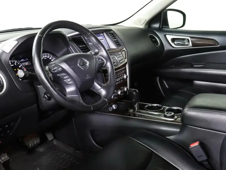 Nissan Pathfinder, 2016 г.