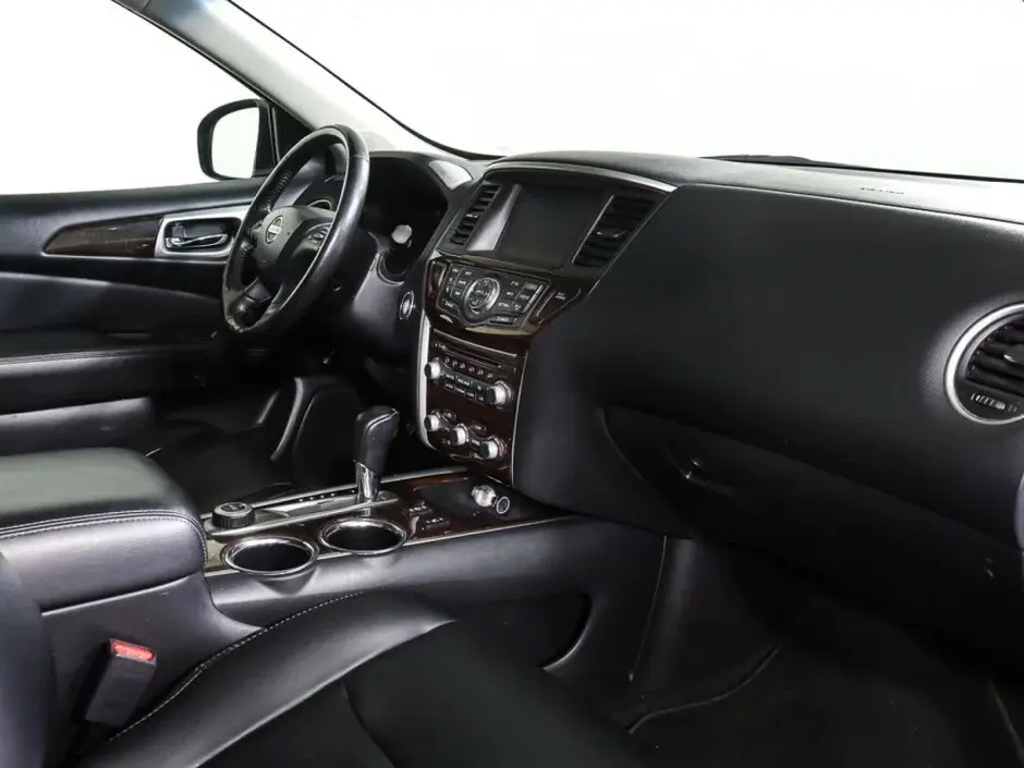 Nissan Pathfinder, 2016 г.