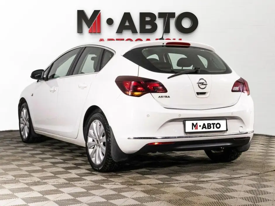 Opel Astra, 2014 г.