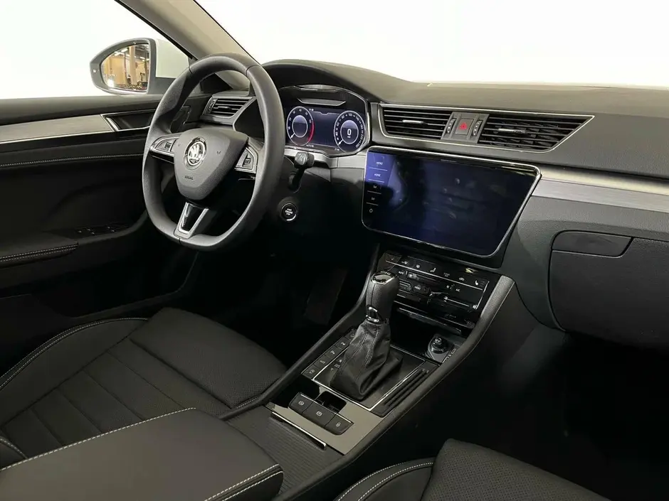Skoda Superb, 2025 г.