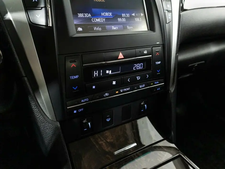 Toyota Camry, 2015 г.