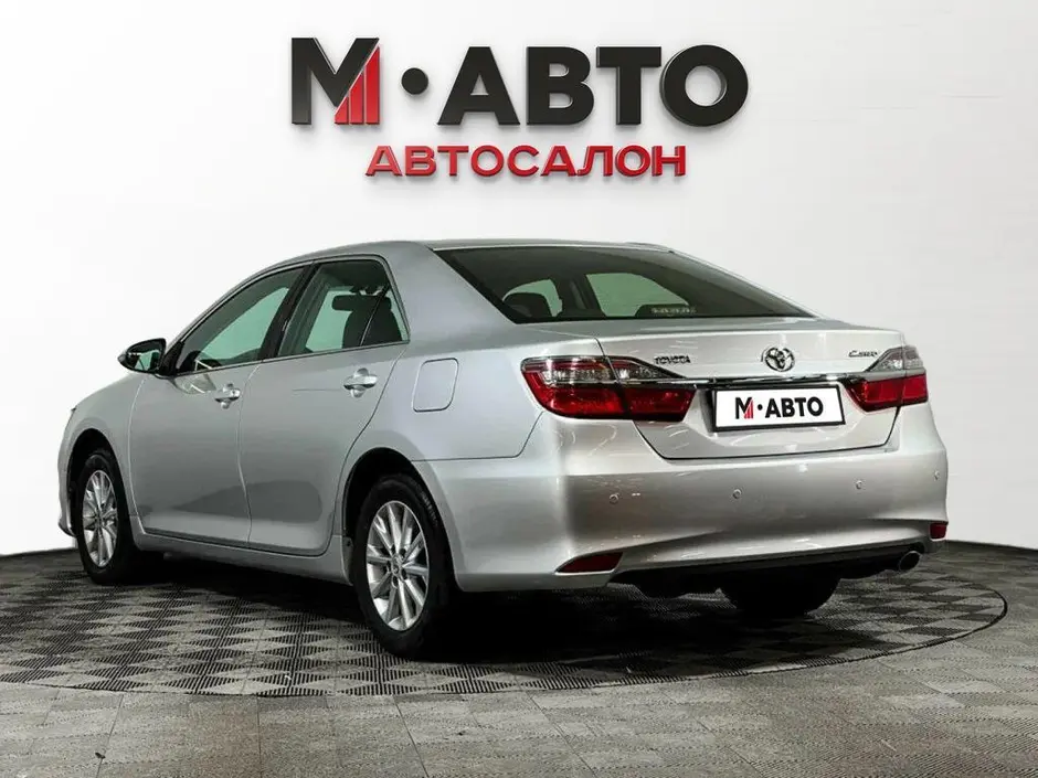 Toyota Camry, 2015 г.
