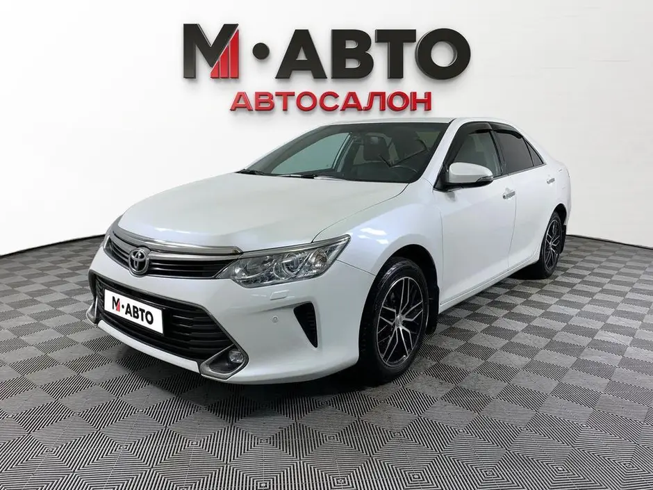 Toyota Camry, 2015 г.