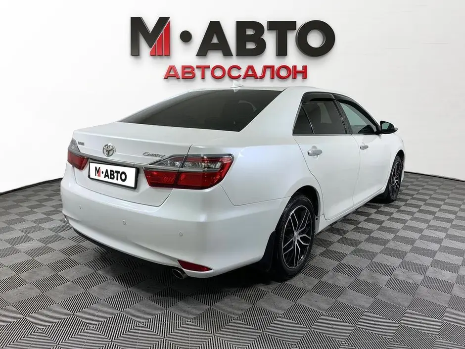 Toyota Camry, 2015 г.