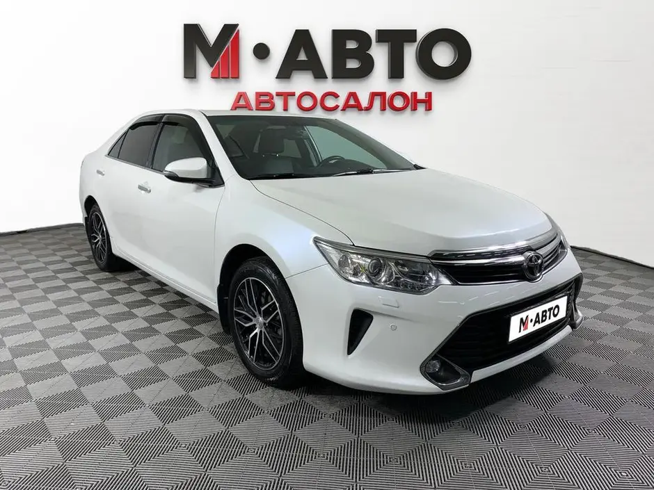 Toyota Camry, 2015 г.