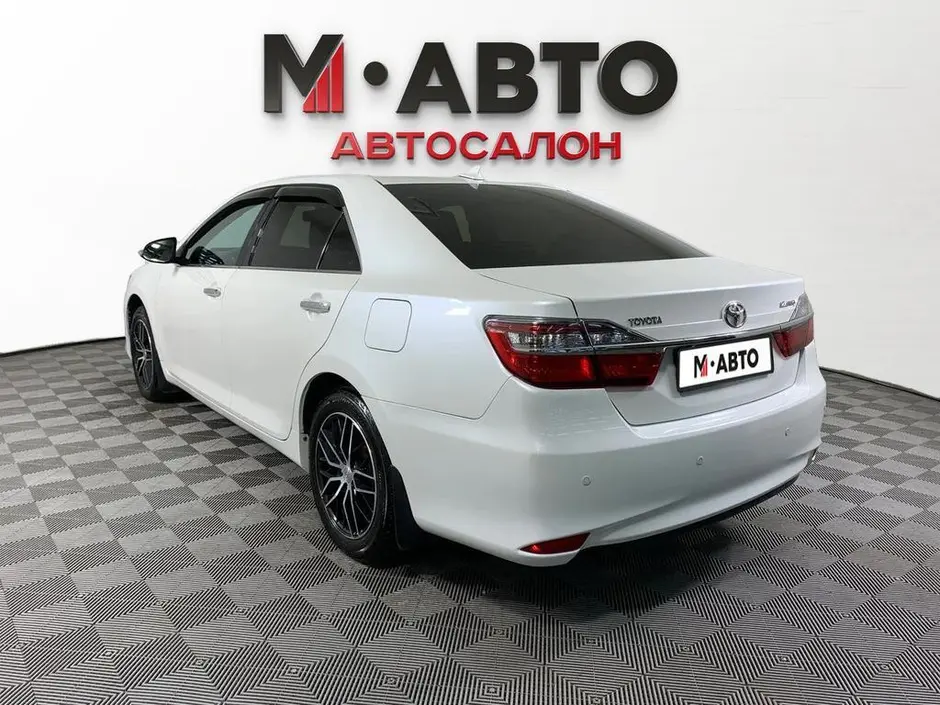 Toyota Camry, 2015 г.