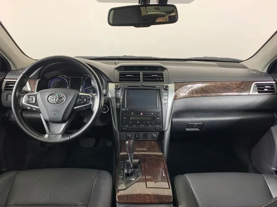 Toyota Camry, 2015 г.