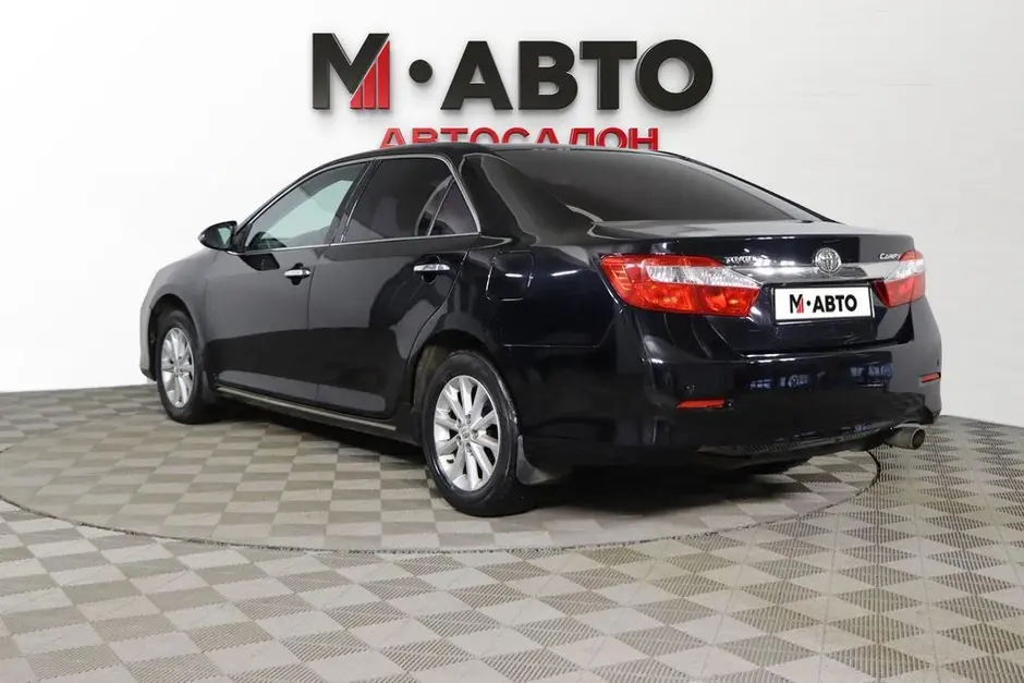 Toyota Camry, 2013 г.