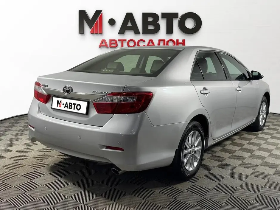 Toyota Camry, 2014 г.