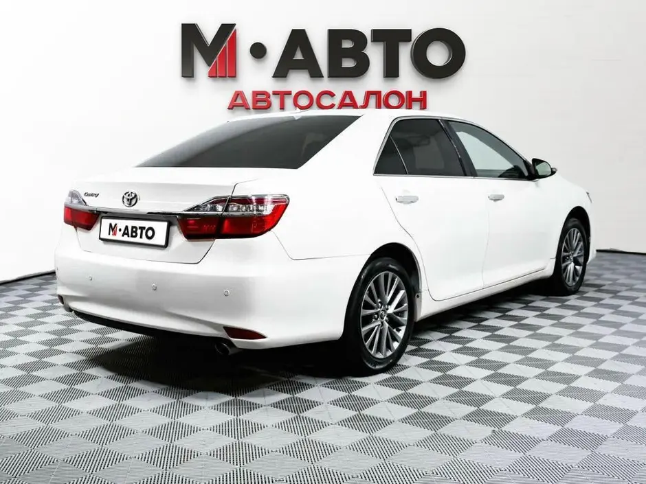 Toyota Camry, 2018 г.
