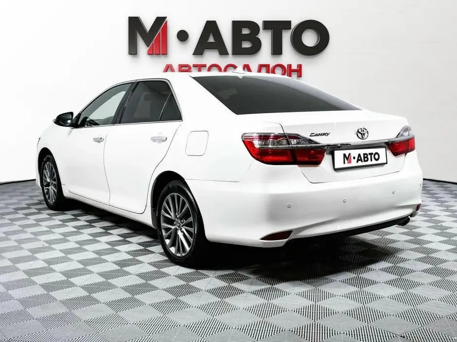 Toyota Camry, 2018 г.